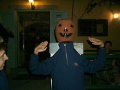 HalloweenP0000485.jpg (17491 byte)